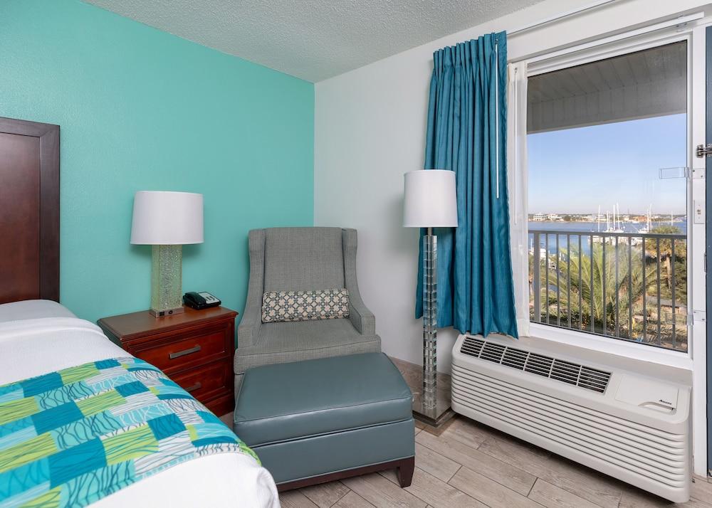 Surf & Sand Hotel Pensacola Beach Exterior photo