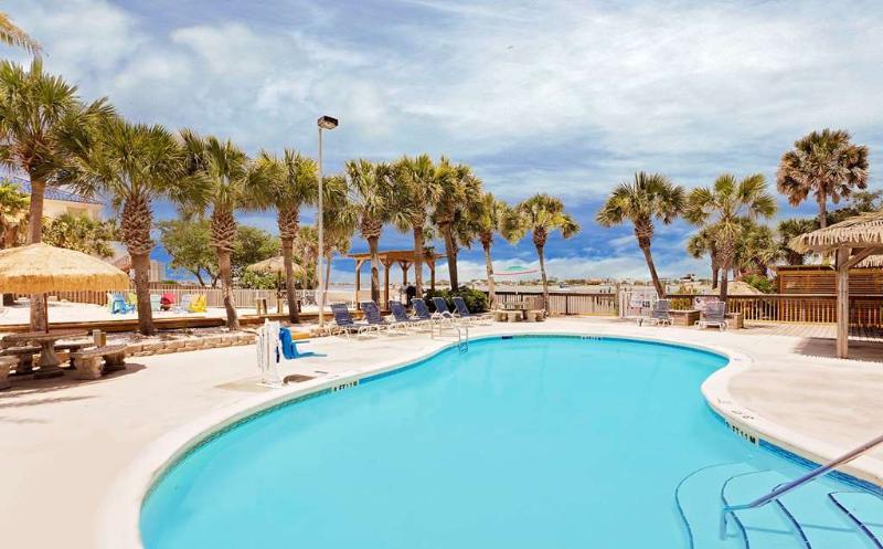 Surf & Sand Hotel Pensacola Beach Exterior photo